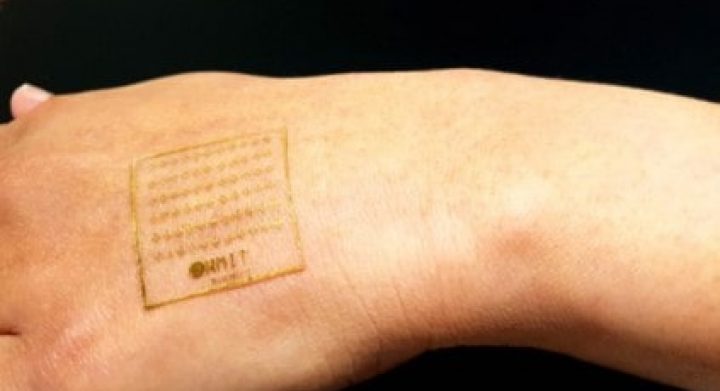 New Electronic Skin Can React to Pain Like Human Skin